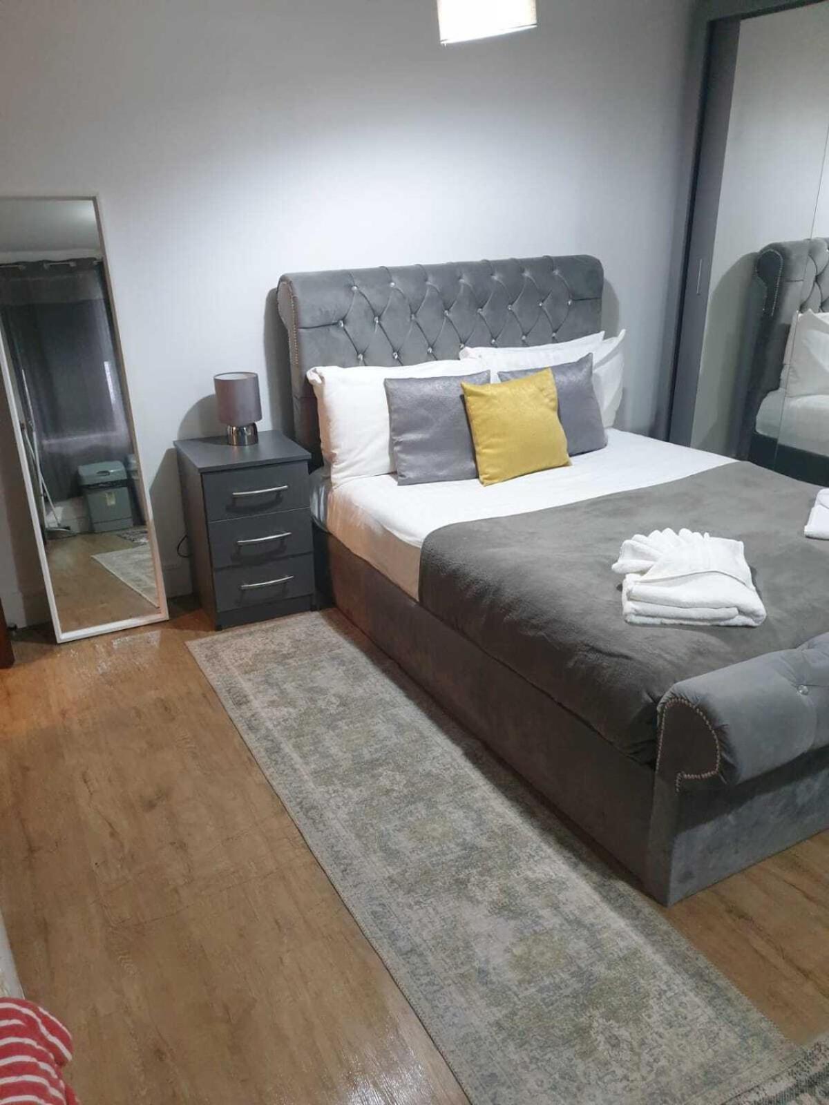 Sav Apartments Regent レスター 部屋 写真