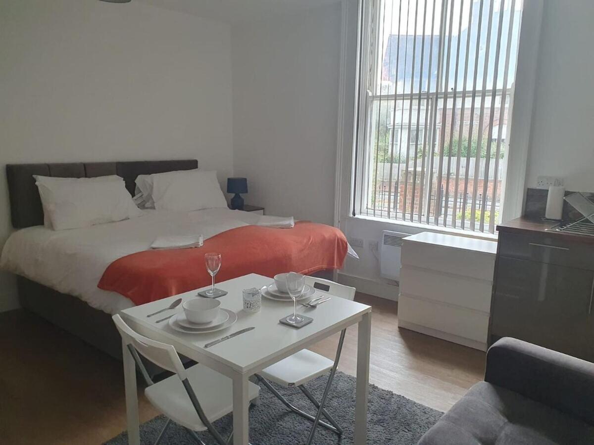 Sav Apartments Regent レスター 部屋 写真